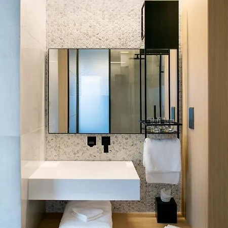Mercure לרנקה