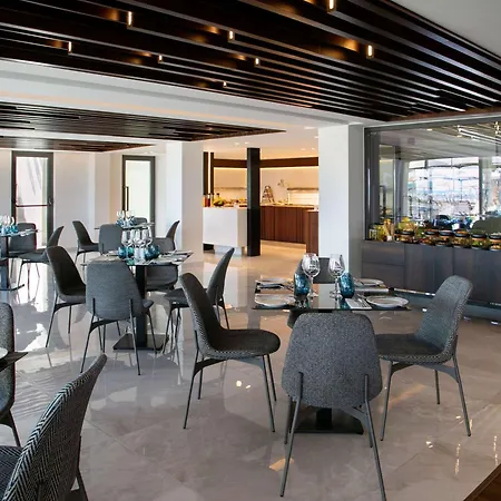 Mercure Larnaca
