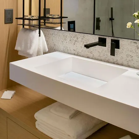 Mercure Larnaca